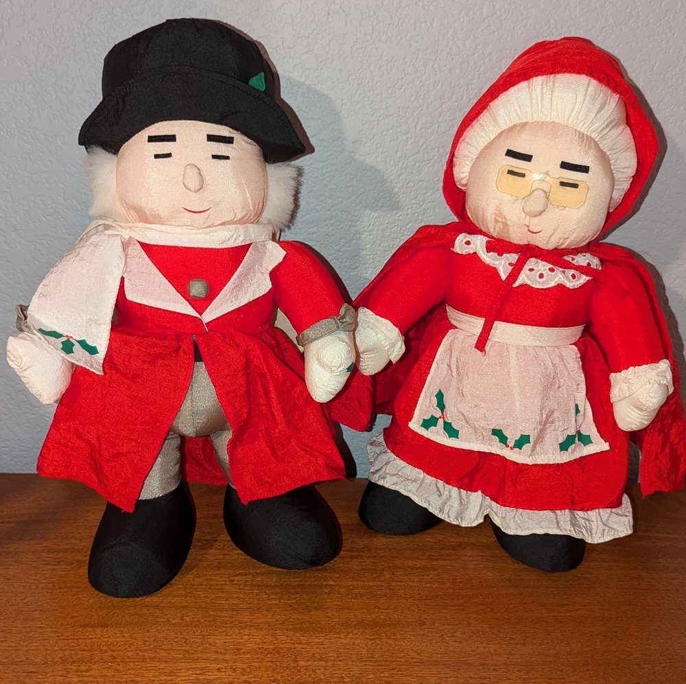 Uncle Mistletoe and Aunt Holly By Marshall Fields 1991 Rare!